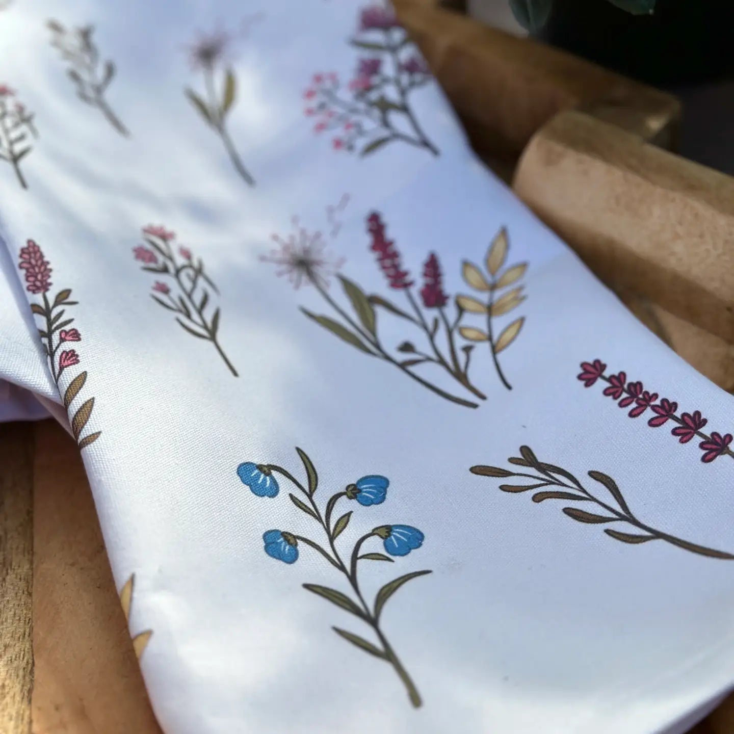 Botanical Hand Towel - 100% Cotton