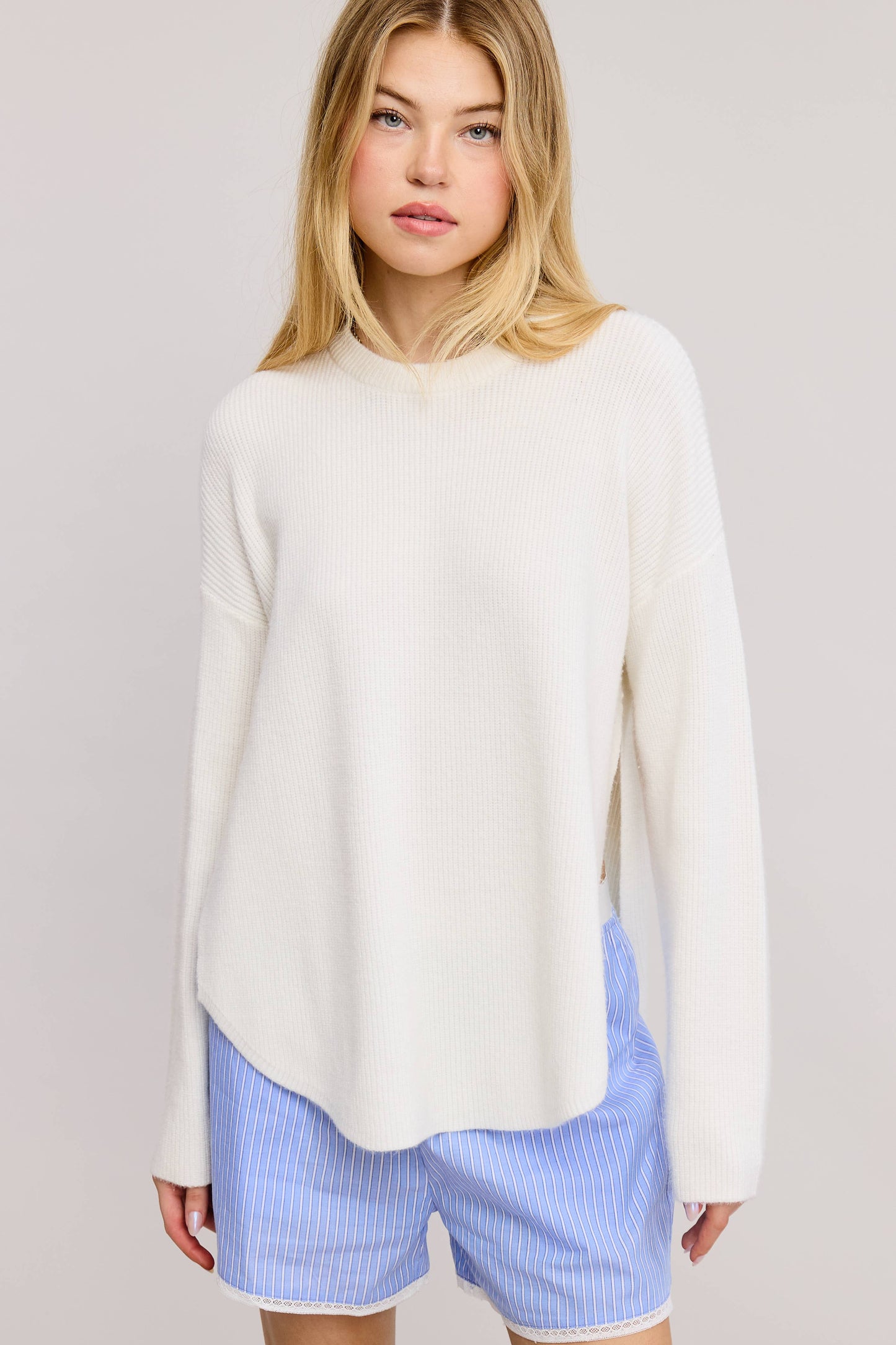 COZY KNIT SWEATER WITH HIGH-LOW DUAL SIDE SLIT