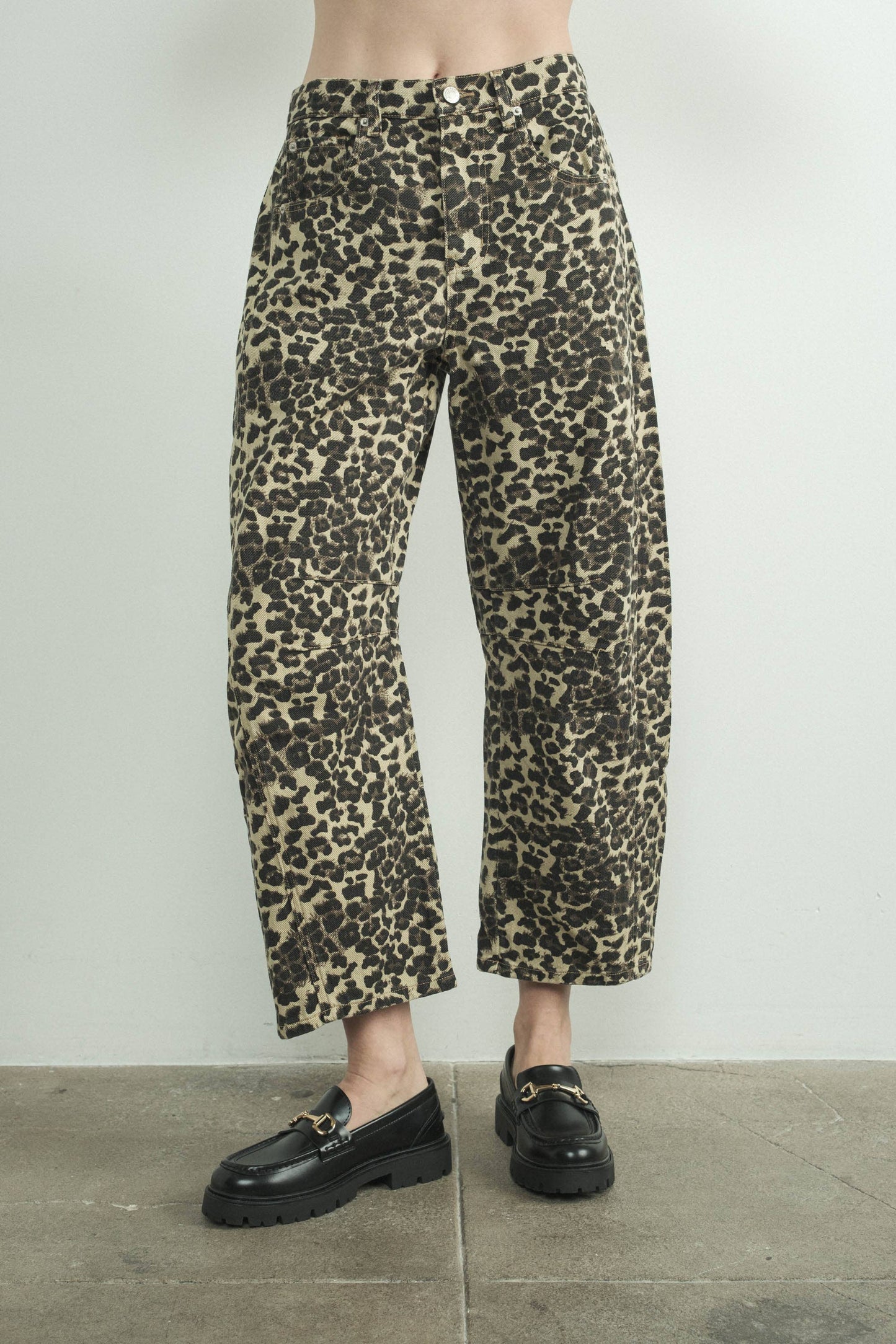 RELAX FIT DENIM ANIMAL PRINT PANTS