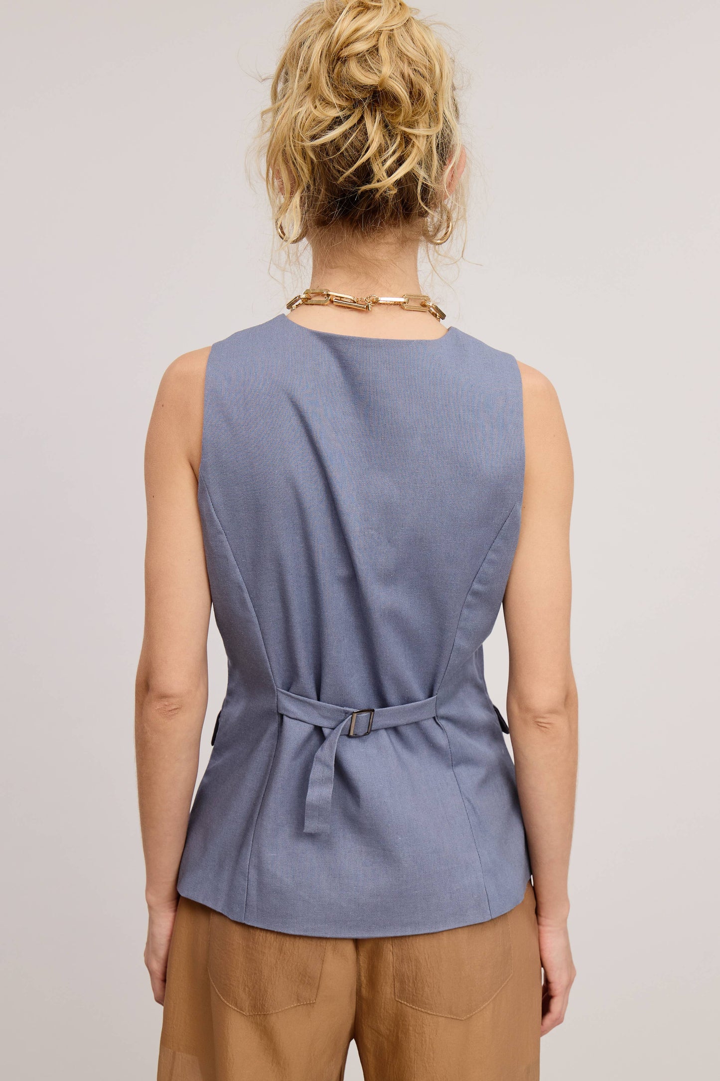 TAILORED BUTTONED VEST ADJUSTABLE BACK BELT