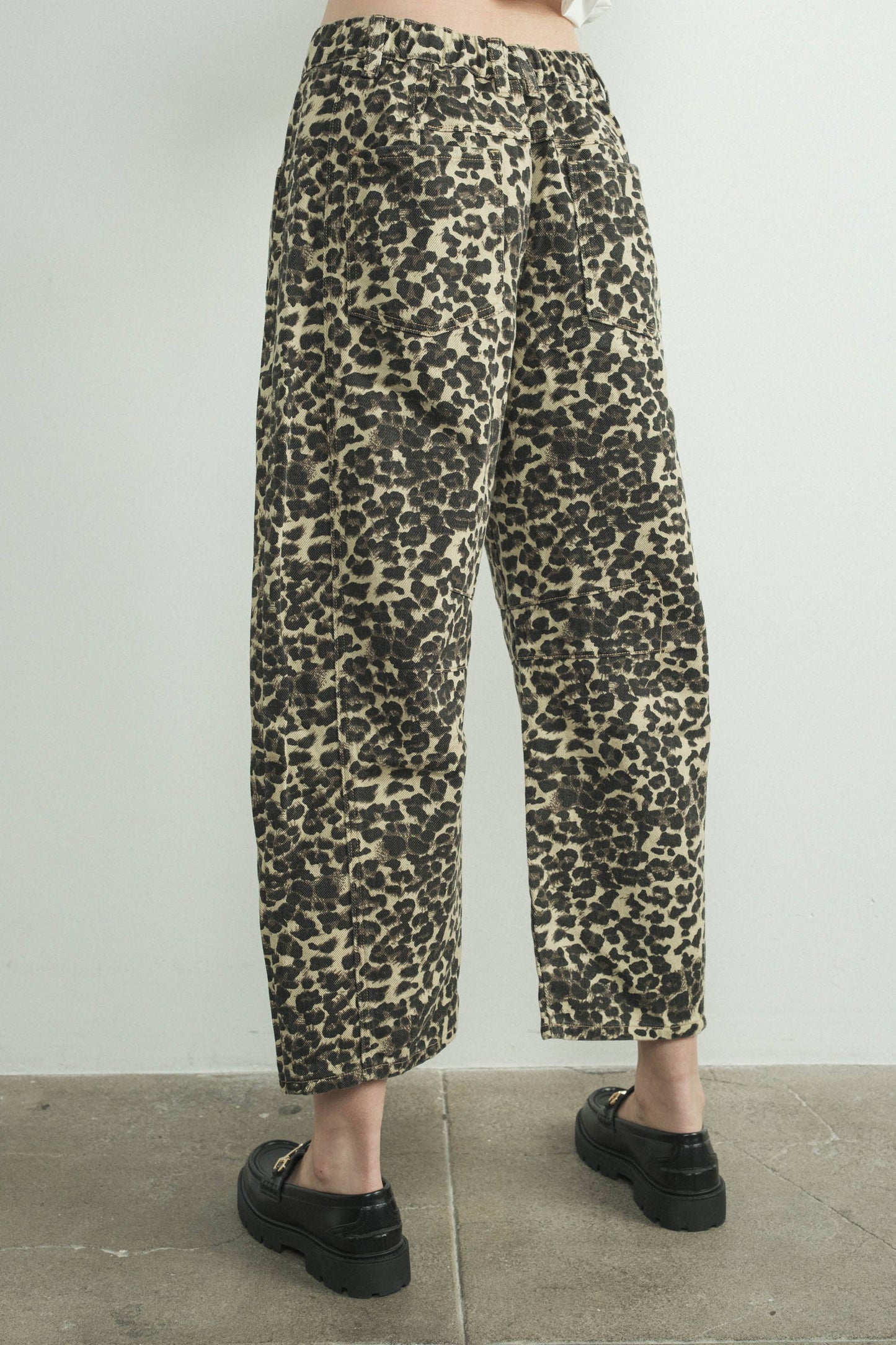 RELAX FIT DENIM ANIMAL PRINT PANTS