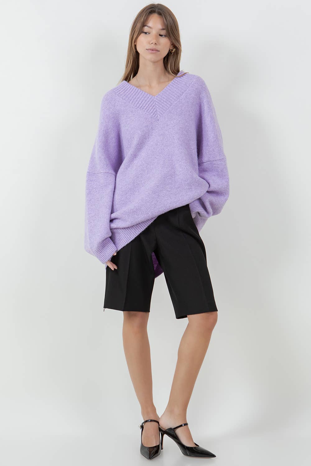 OVERSIZED V-NECK FUZZY KNITDOWN SWEATER - LAVENDER