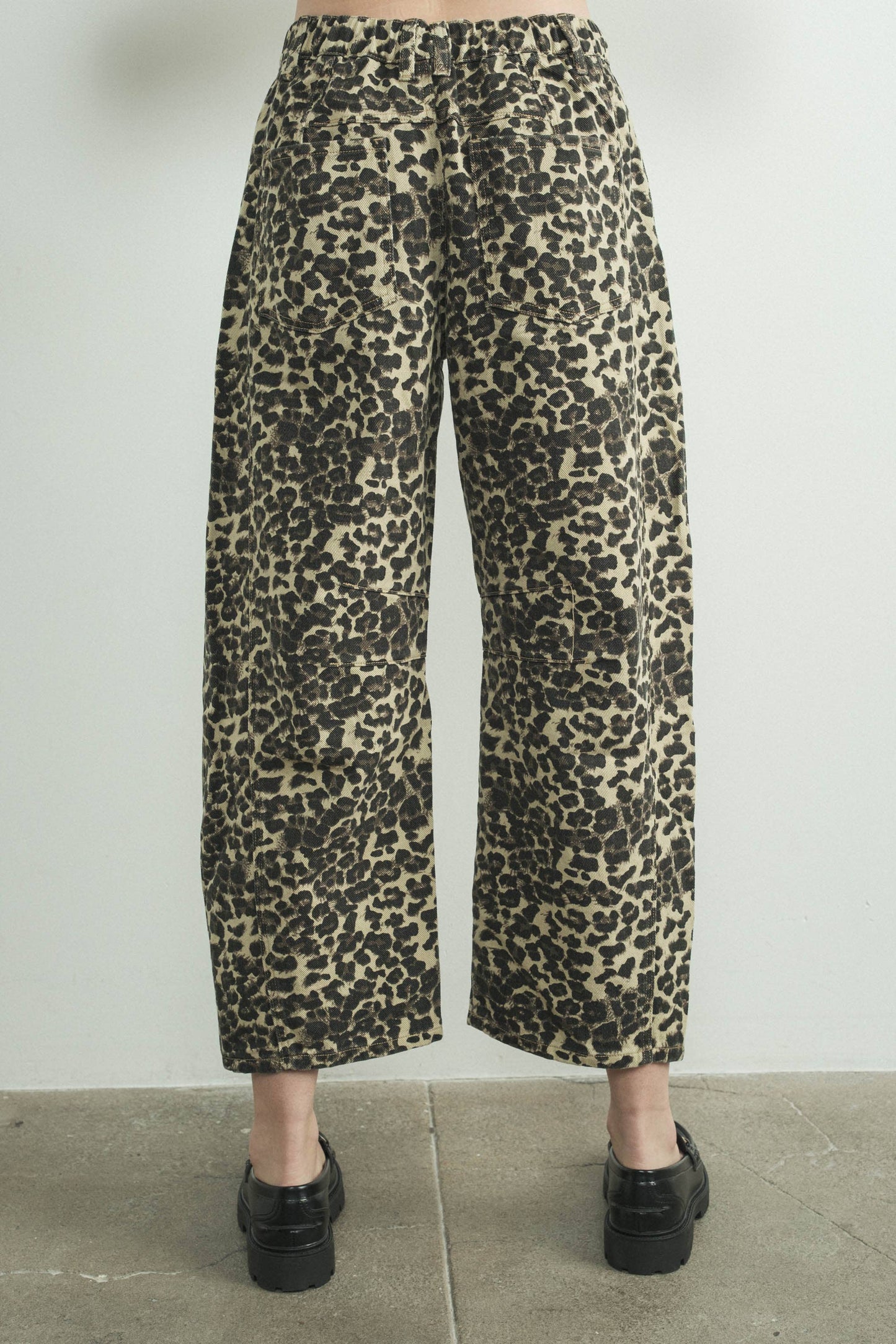 RELAX FIT DENIM ANIMAL PRINT PANTS