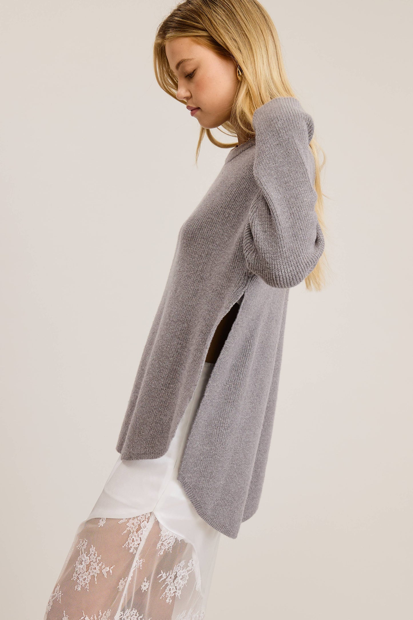 COZY KNIT SWEATER WITH HIGH-LOW DUAL SIDE SLIT