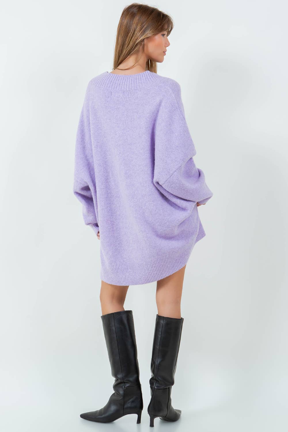 OVERSIZED V-NECK FUZZY KNITDOWN SWEATER - LAVENDER