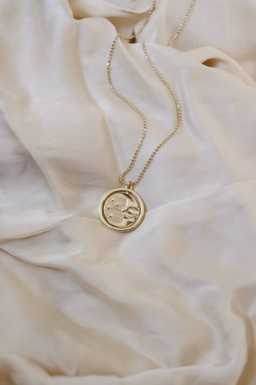 Rotating Sun And Moon Pendant Necklace Gold Zodiac Charm