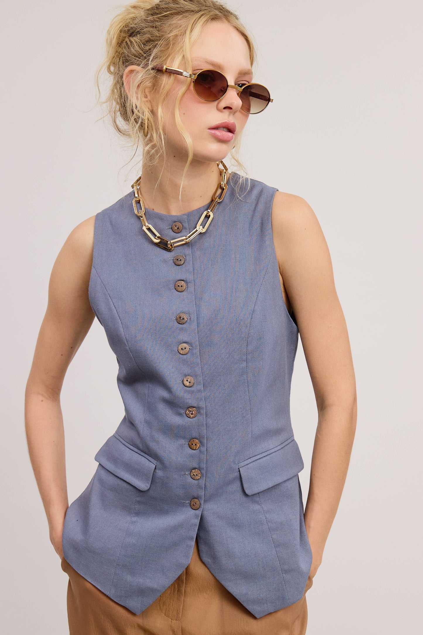 TAILORED BUTTONED VEST ADJUSTABLE BACK BELT