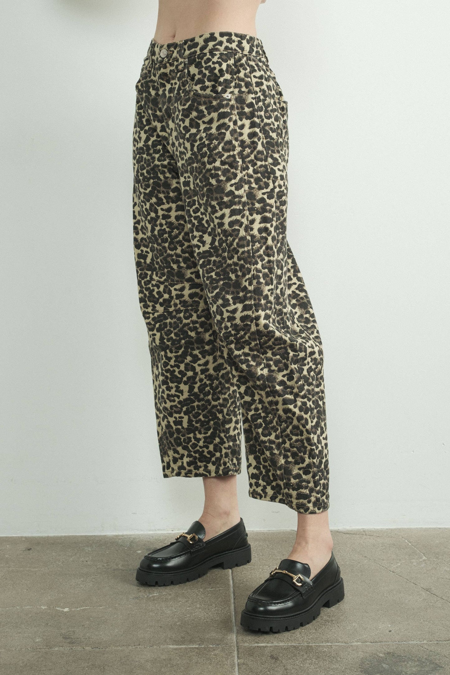 RELAX FIT DENIM ANIMAL PRINT PANTS